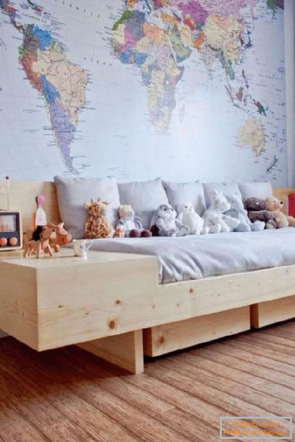 karta svijeta u pozadini dječje sobe, slika 42