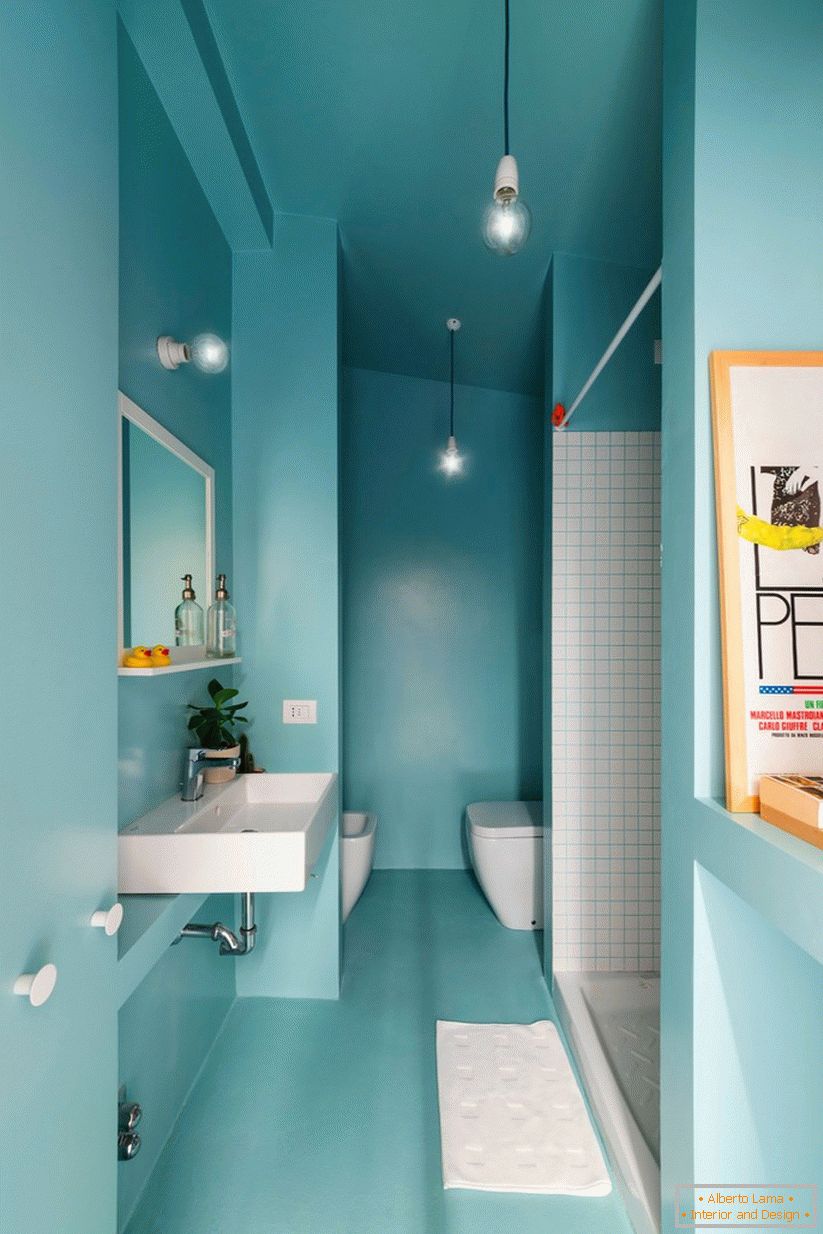 Interijer kupaonica u tirkiznoj boji
