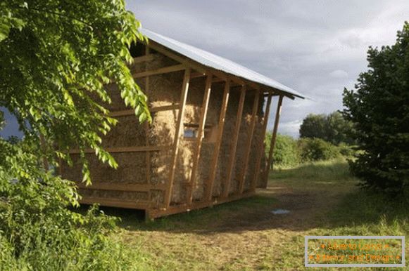 Izgled ekološke mala kućica u Francuskoj