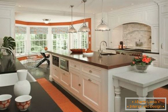 Ackerova kuhinja u narančastoj boji