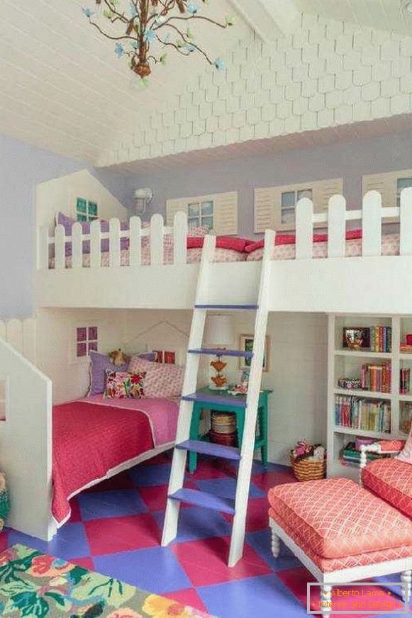 interijer dječje sobe s krevetom na kat, fotografija 39