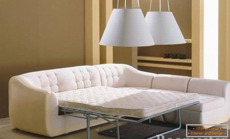 Sofa s bijelim kutom s ortopedskim madracem