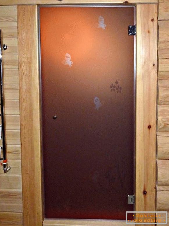 Odabirjemo staklena vrata visoke kvalitete za saunu i kadu
