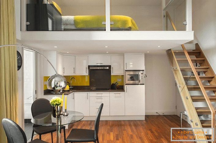 Mali dvosobni apartman uređen je u minimalističkom stilu.