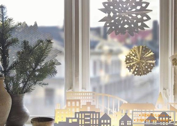 Kako ukrasiti prozore za novu godinu 2017 s papirom