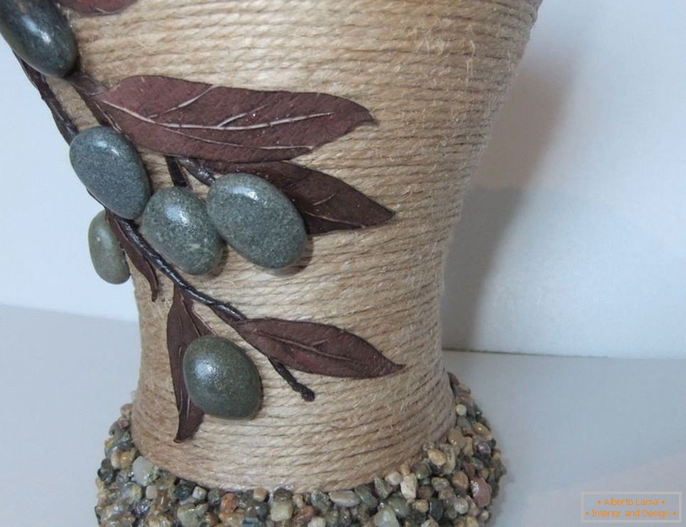Dekoracija vaze s konopom