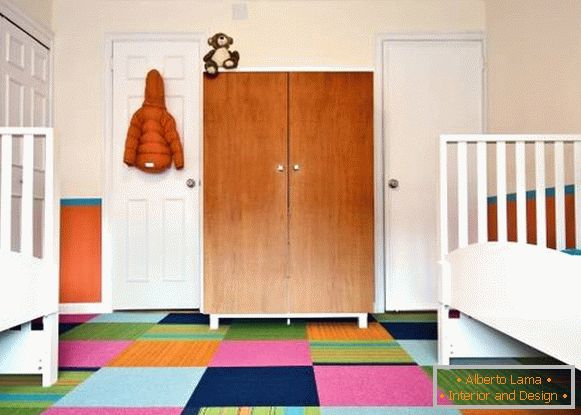 svijetlo-tepih za dječju sobu