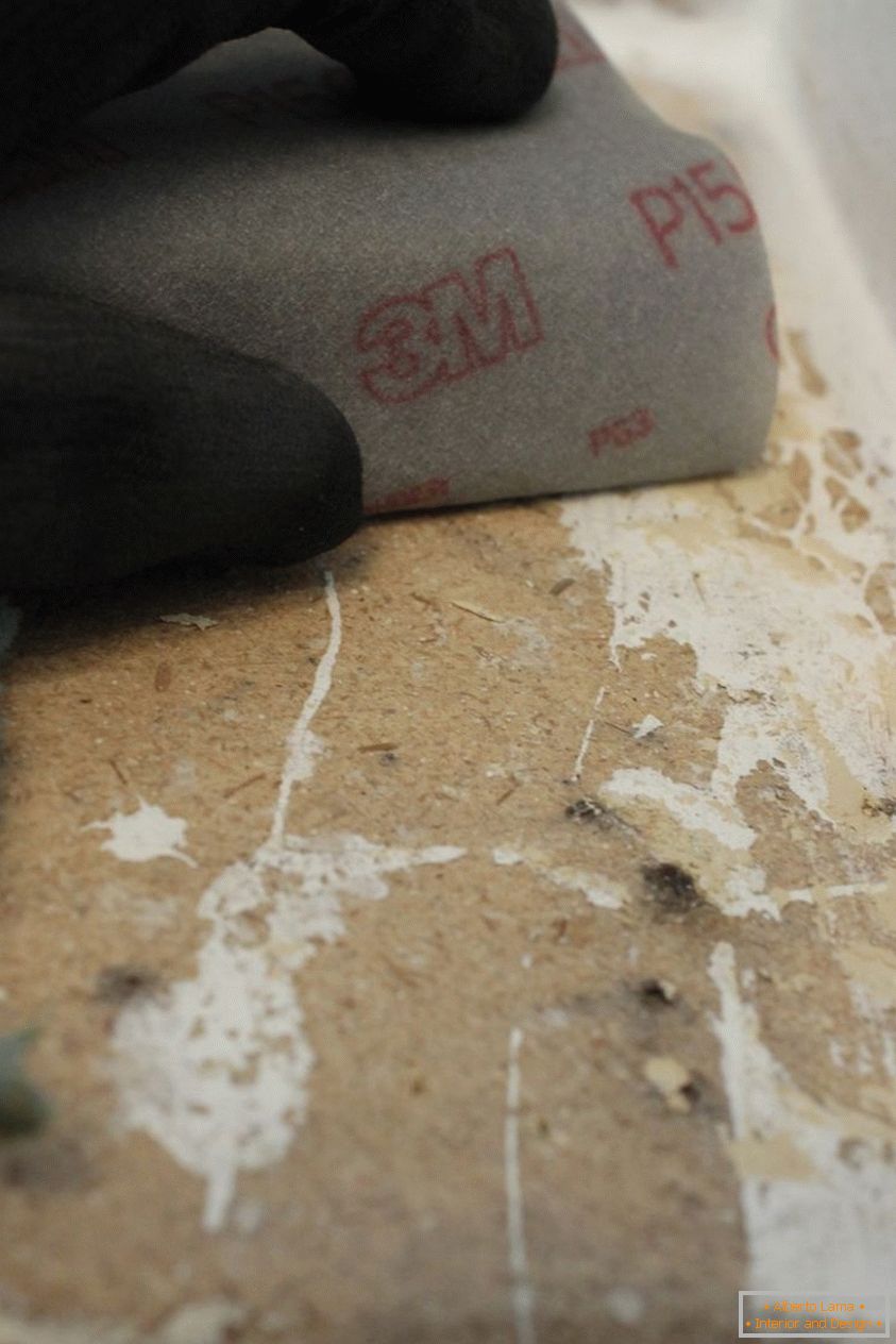 Obradite površine sa suhim papirom za pranje