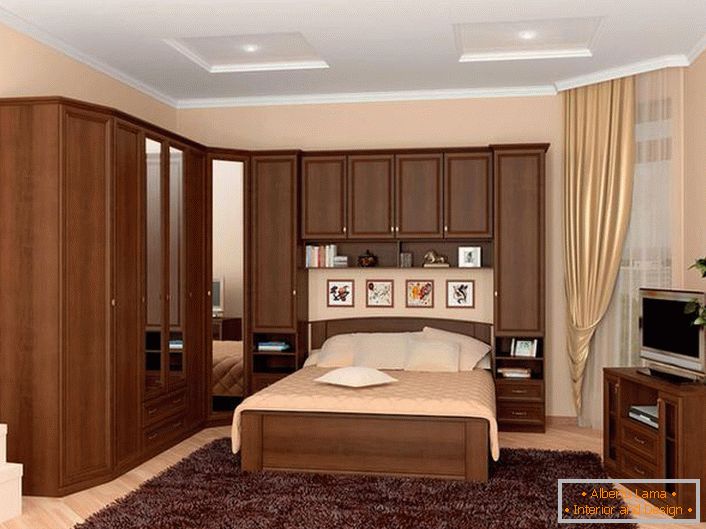 Praktično rješenje za uređenje spavaćih soba je modularni apartman koji radi na krevetu. Učinkovita štednja prostora.