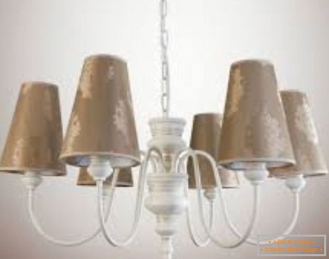 Stropna svjetiljka u stilu Provence