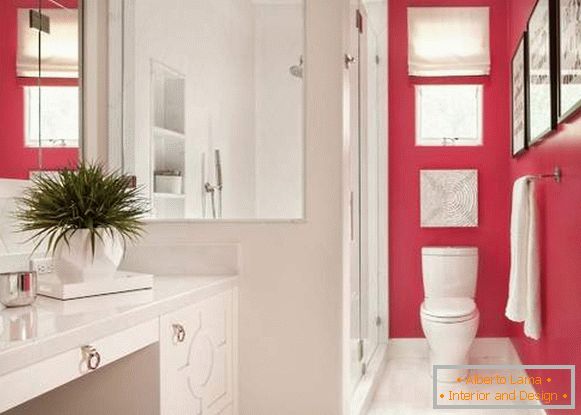 Lijepa malena kupaonica - fotografija u bijeloj i ružičastoj boji