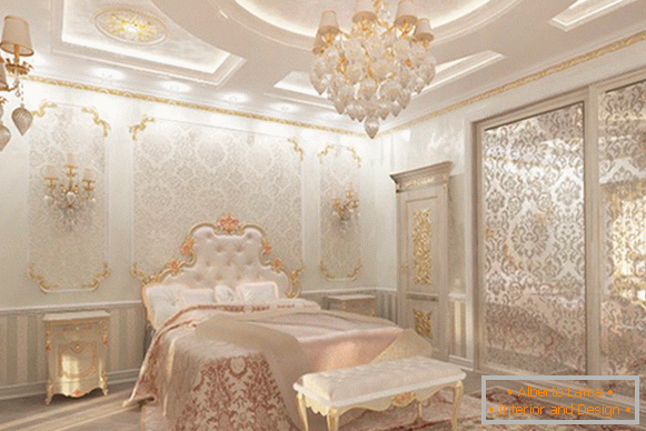 Unutrašnjost spavaće sobe s ukrasom štuko u stilu luksuza