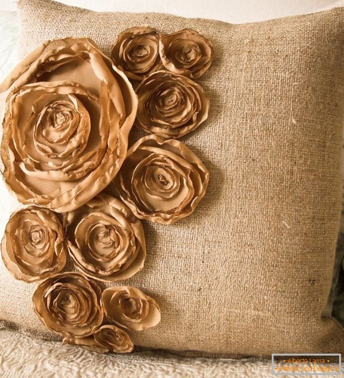 Jastuk s ružama