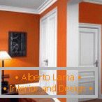 Narančaste zidove i bijela vrata