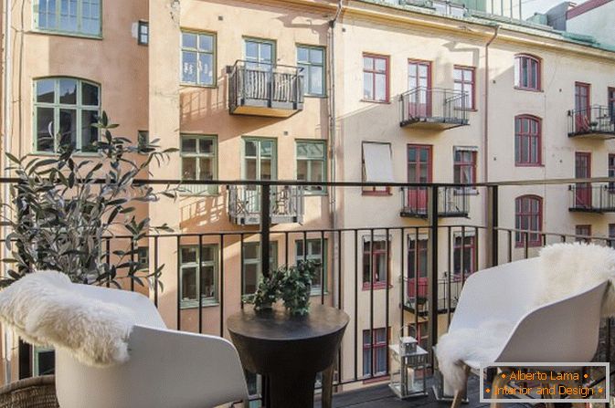 Balkon studio apartman u skandinavskom stilu