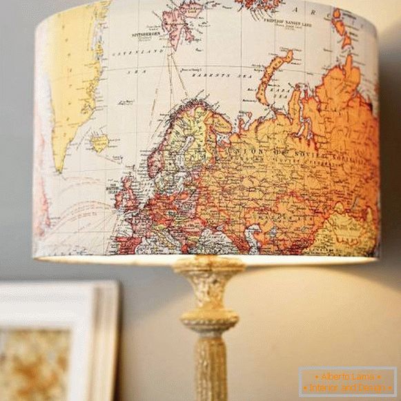 Stolna svjetiljka s karte