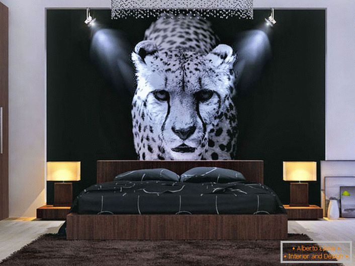 Dobra dizajnerska rješenja za spavaću sobu. Osvijetljena ploča s leopardom usred sveukupnog sastava.