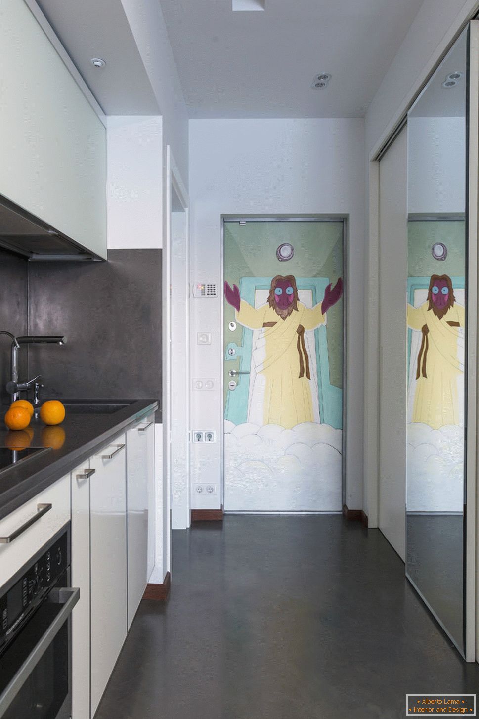 Kuhinja u apartmanu s kontroliranom rasvjetom