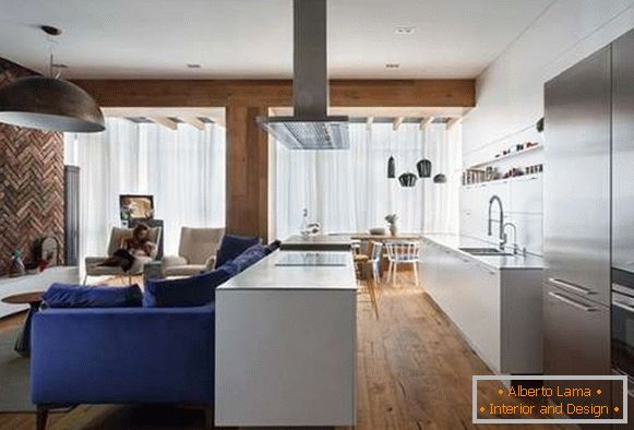 Moderna interijera dnevne sobe kuhinja u privatnoj kući