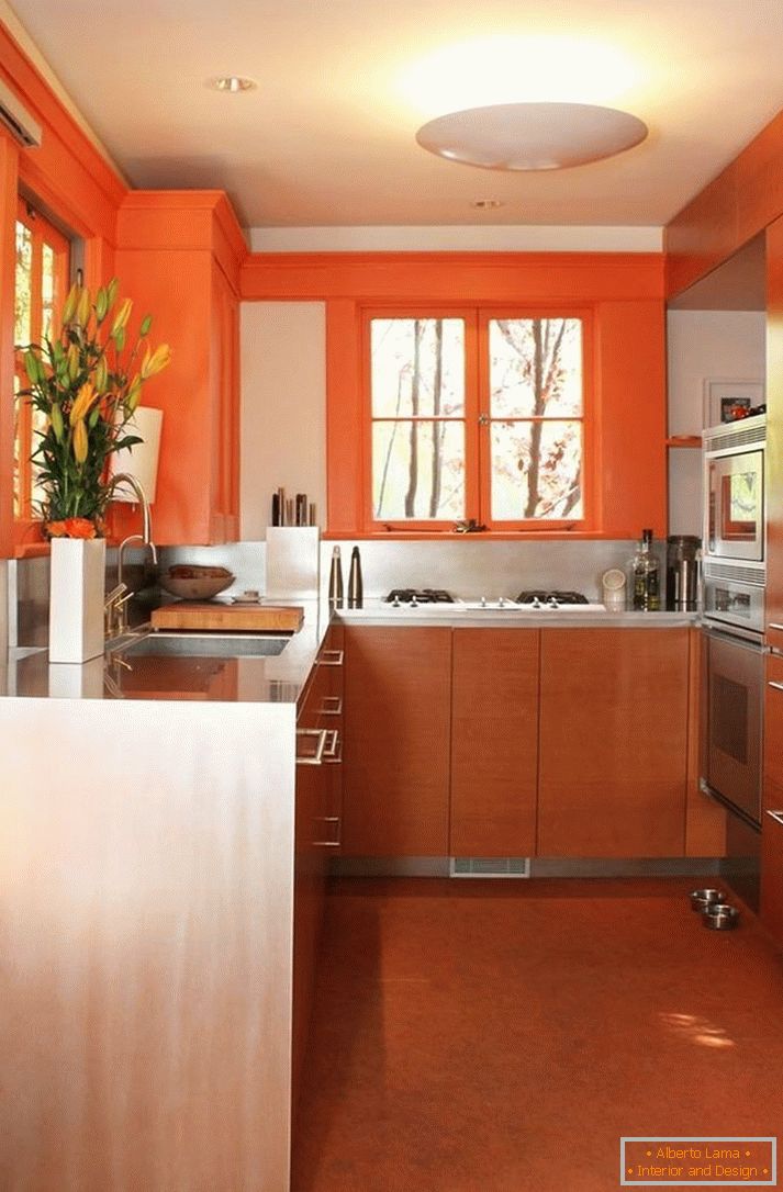 Zidovi obojani u narančastoj boji