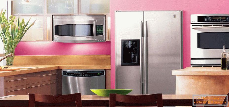 Ružičasta boja u dizajnu kuhinje