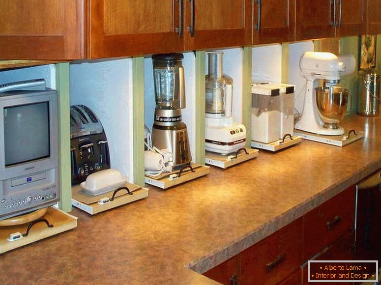 Ulazne police za kuhinjske aparate