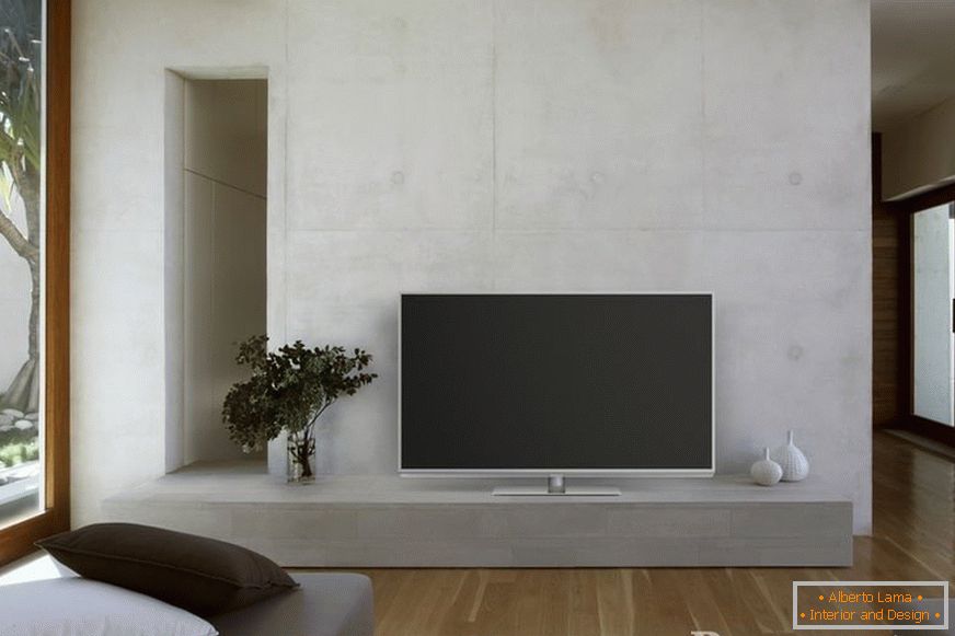 TV na zidu