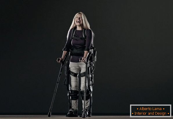 Bionicni uređaj Ekso Bionic u akciji