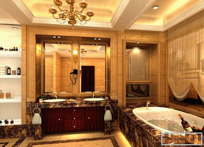 Velika kupaonica u stilu Carstva umjetno je ukrašena malim ukrasnim detaljima. U skladu sa zahtjevima stila, ručnika, zidnih svjetiljki, odabiru se zavjesa od svijetle tkanine na prozoru.