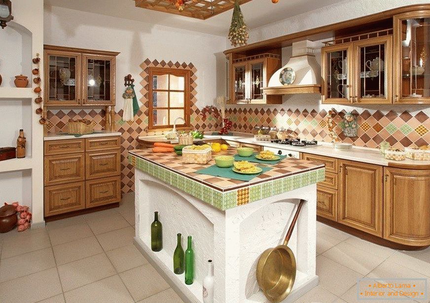 Kuhinja s otokom u ruskom stilu