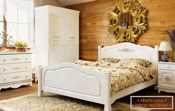 Krevet, ormar, ladica za komode i drugi namještaj u stilu Provence za spavaću sobu
