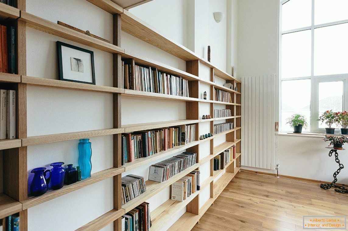 Duga drvene police za knjige