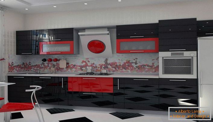 Kombinacija bogate crvene i kontrastne crne boje idealna je za uređenje kuhinje u secesijskom stilu.