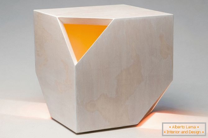 Nugget Hollow stol s pozadinskim osvjetljenjem od HUXHUX Designa