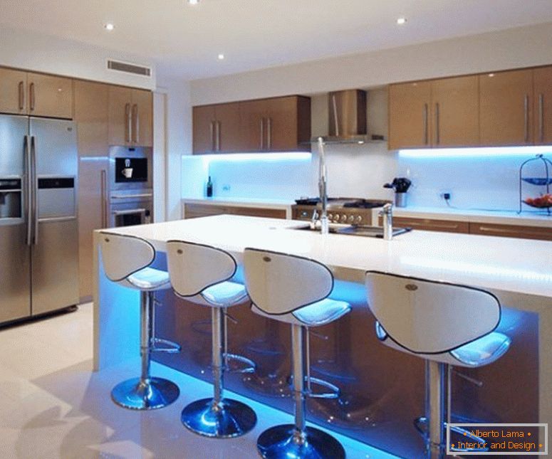 LED pozadinsko osvjetljenje u kuhinji