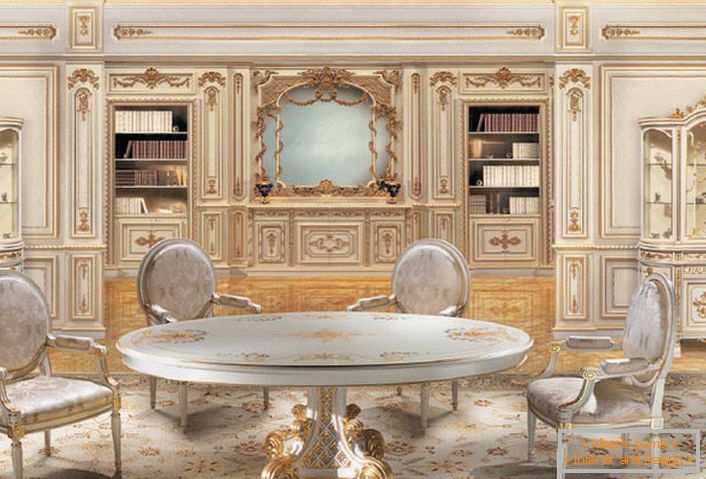Dizajn projekt u baroknom stilu za veliki dnevni boravak. Drvene stolice i stol su izrađeni u jednom stilu.