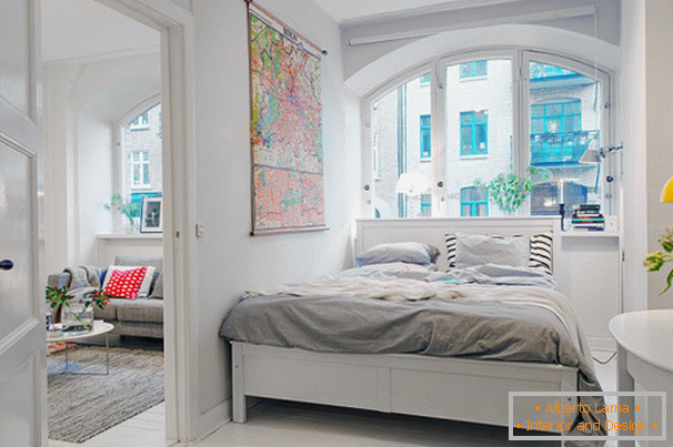 Spavaća soba malog stana u skandinavskom stilu