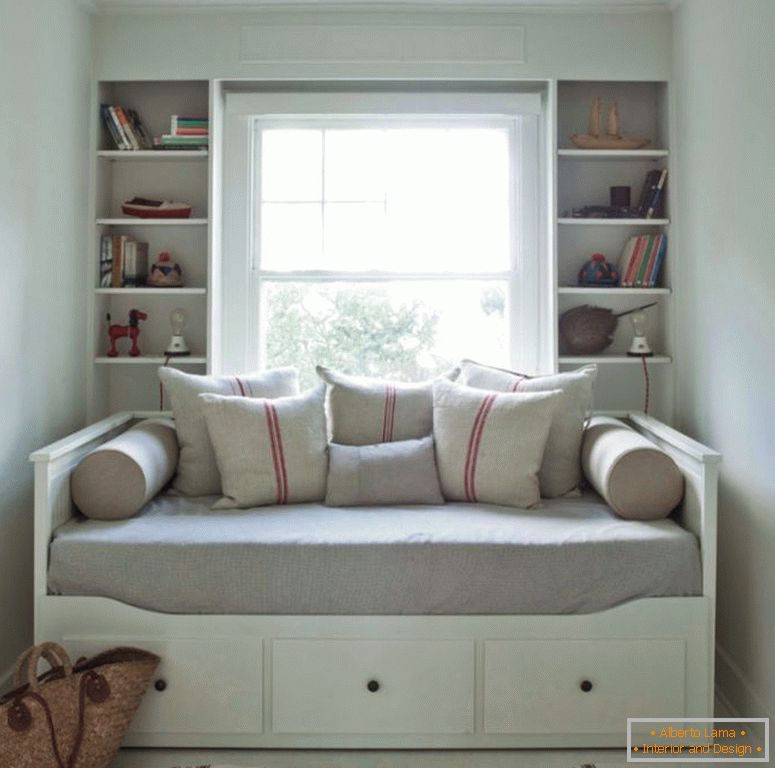 narrow_bedroom_2017-sofa na rasklapanje-uređenje-ideje-sofa na rasklapanje-r