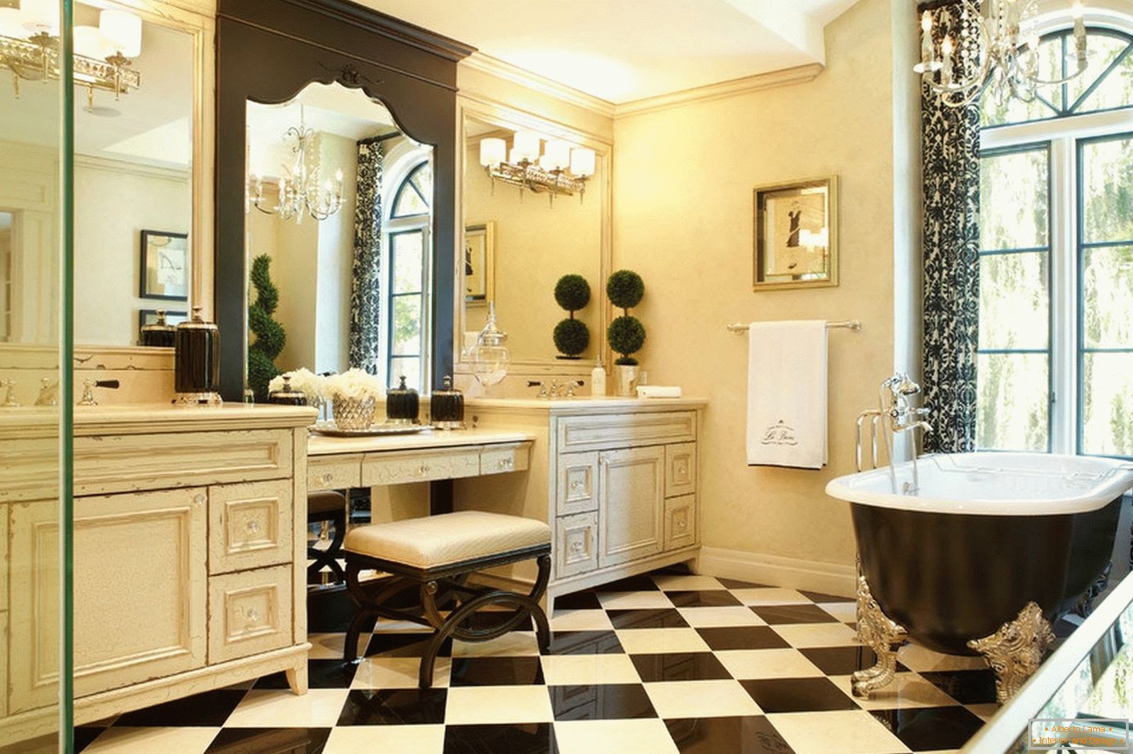 Šahovski pod u kupaonici u klasičnom stilu