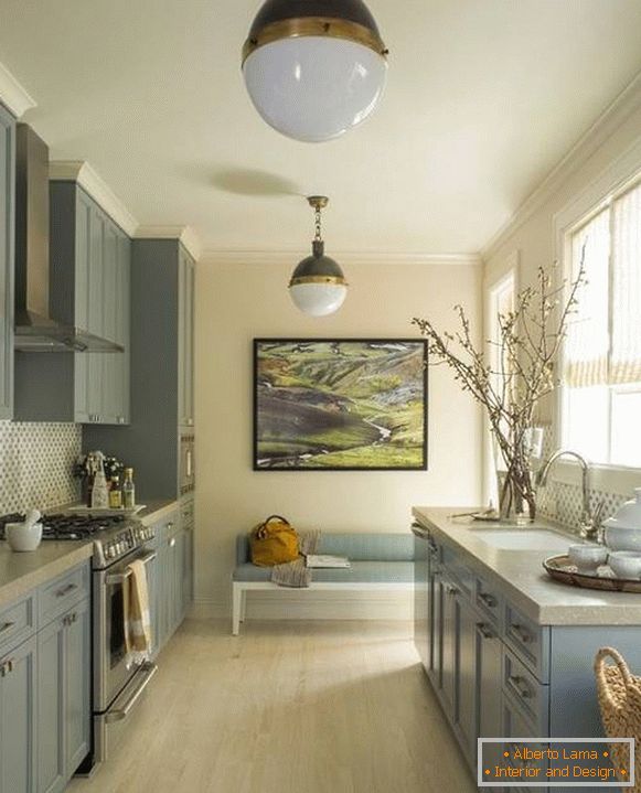 Siva plava kuhinja na unutarnjoj fotografiji