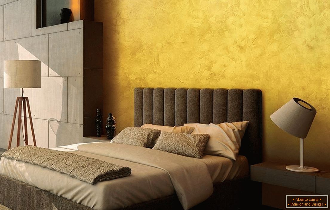 Spavaća soba s žutim zidovima